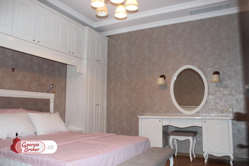 იყიდება ახალი გარემონტებული 2 ოთახიანი ბინა